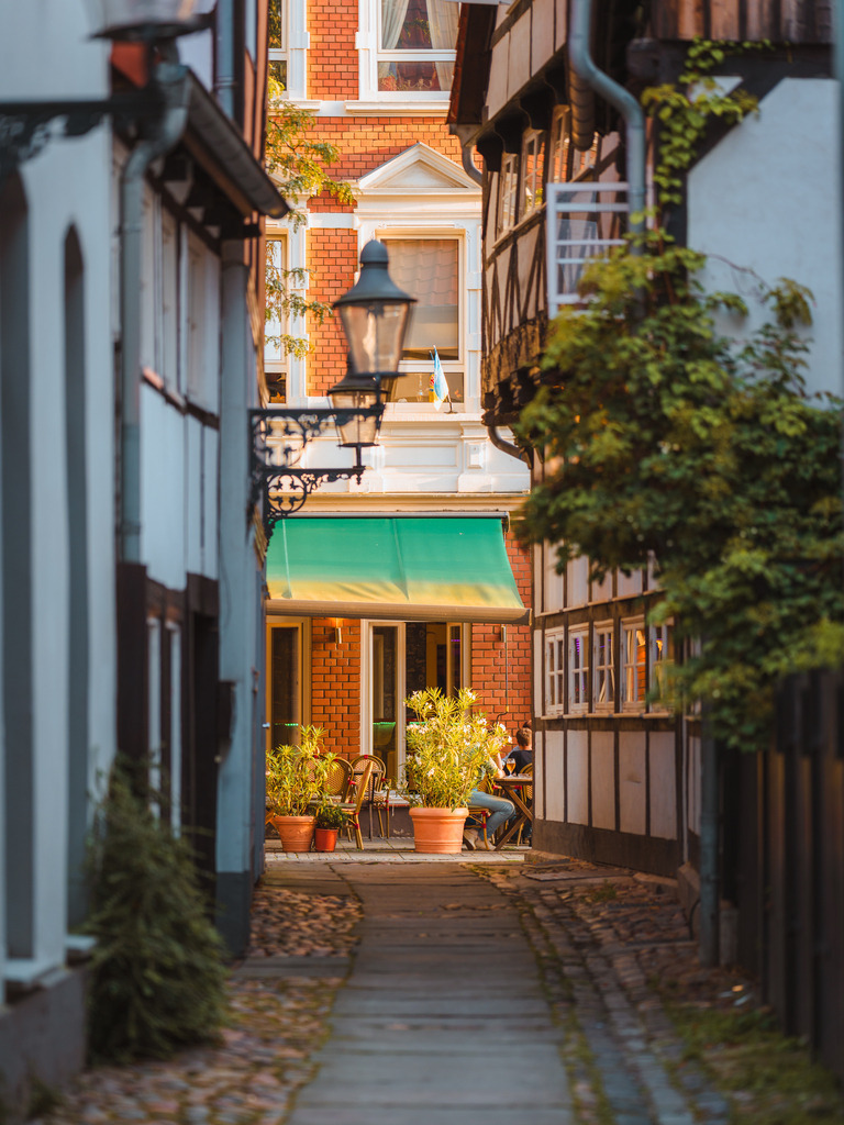 Magniviertel | Entdecke exklusive Fotokunst aus Braunschweig: Bildband, Leinwände, Postkarten, Kalender, digitale Downloads & Bildlizenzen. Jetzt im offiziellen Beautiful Braunschweig Shop! - Realisiert mit Pictrs.com