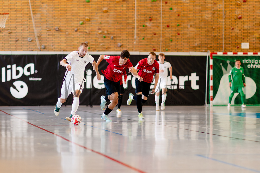 Futsal-Bundesliga, Saison 2025/2026, 2. Spieltag: SC Preußen Münster - FC Liria Futsal Berlin | Futsal-Bundesliga, Saison 2025/2026, 2. Spieltag, SC Preußen Münster empfängt FC Liria Berlin in der Universitäts-Sporthalle in Münster. Foto: sportfotografie.ms | Markus Paletta - Realisiert mit Pictrs.com