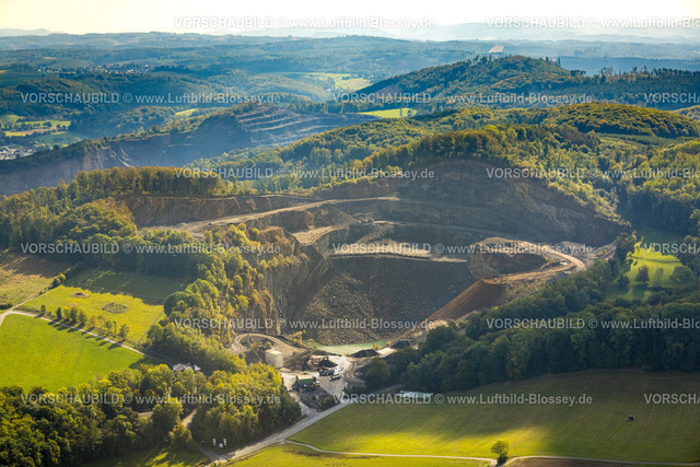 Arnsberg220903244 | Luftbild, Steinbruch Heinrich Ebel GmbH (Werk SBH), Herdringen, Arnsberg, Sauerland, Nordrhein-Westfalen, Deutschland