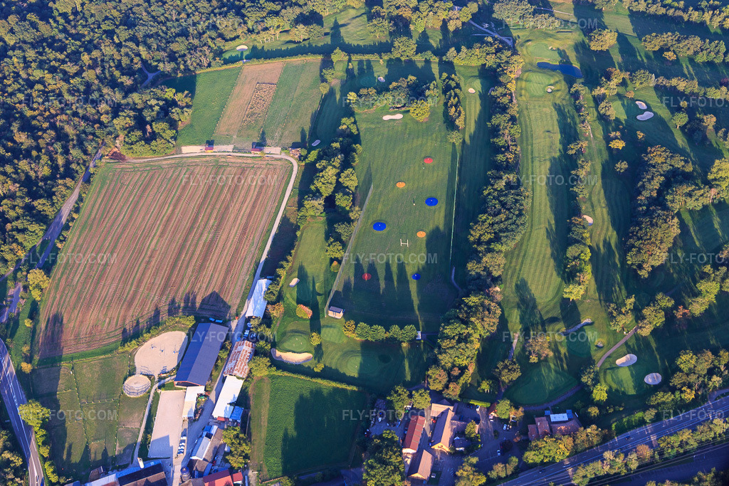 Aerial view: Strasbourg Golf Club in Illkirch-Graffenstaden in the state Bas-Rhin, France. – Photo: IMG_137872.jpg taken on 08/18/2023 by Werner Riehm/FLY-FOTO.com – Resolution of the original: 4752 x 3168 px – WWW.GOLF-STRASBOURG.COM