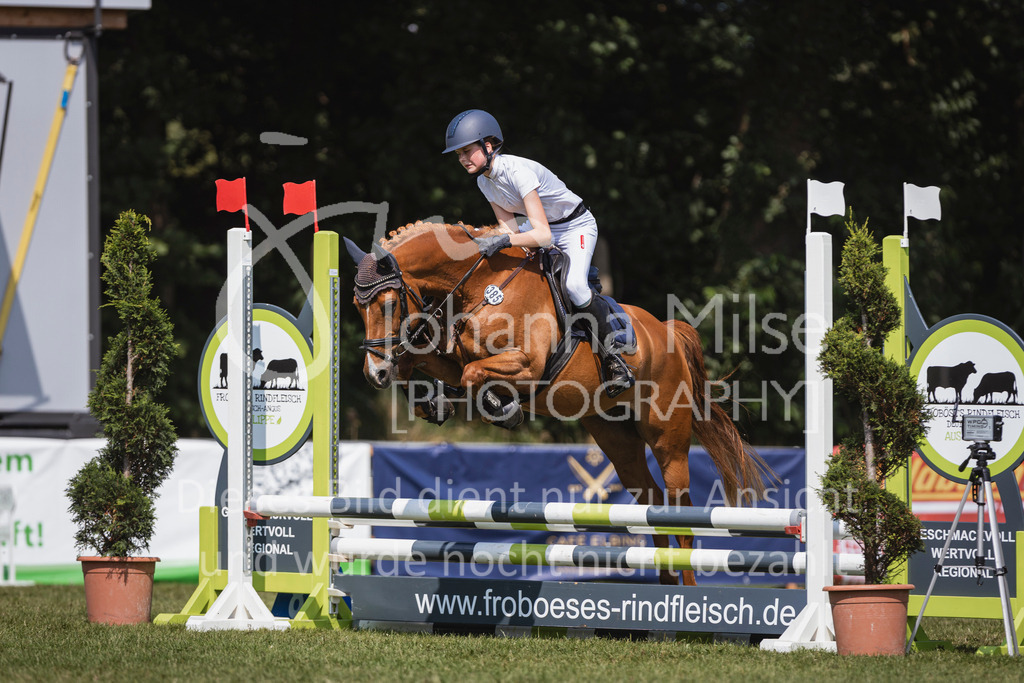 240720_LC_Mini-Stilspring-WB-321 | Deine schönsten Turniermomente als professionelle Fotos! Entdecke hochwertige Pferdesport-Fotografie im Online-Shop. Jetzt Fotos finden & bestellen!