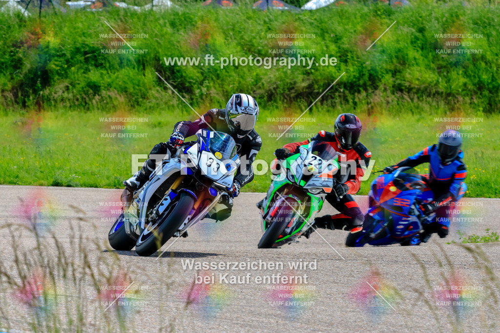 MotoTeam-0336 | Hier findet Ihr Bilder von Touristenfahrten auf der Nürburgring Nordschleife oder von anderen Veranstaltungen die ich besucht habe. Viel Spass beim Durch Schauen 