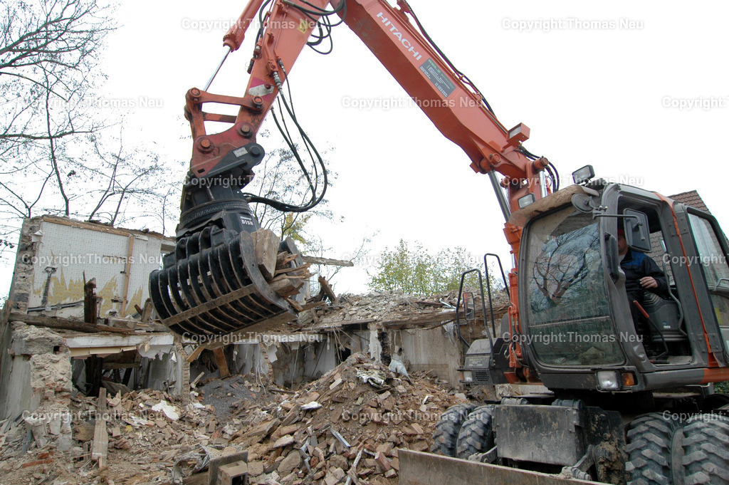 ABRISS3 | 1611Abriss WasserschlößchenBild: neu