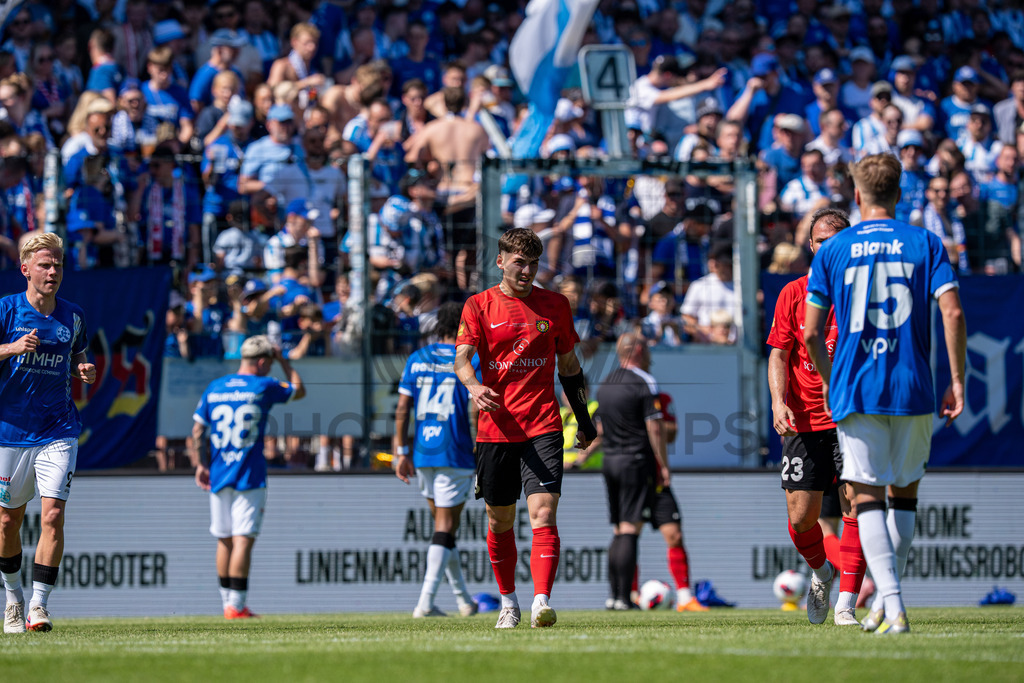 Stuttgarter Kickers vs. SG Sonnenhof Großaspach, Fussball, WFV-Pokal, Finale, 23.05.2026 | Elias Rahn (SG Sonnenhof Großaspach, #08),Stuttgarter Kickers vs. SG Sonnenhof Großaspach, Fussball, WFV-Pokal, Finale, 23.05.2026