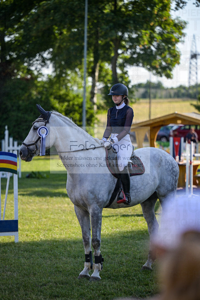 Reitturnier Voxtrup | Entdecke hochwertige Reitturnierfotos von Foto Oger. Professionell, emotional und authentisch – jetzt Lieblingsmomente im Shop bestellen.Deutschlandweite Turnierfotografie. - Realisiert mit Pictrs.com
