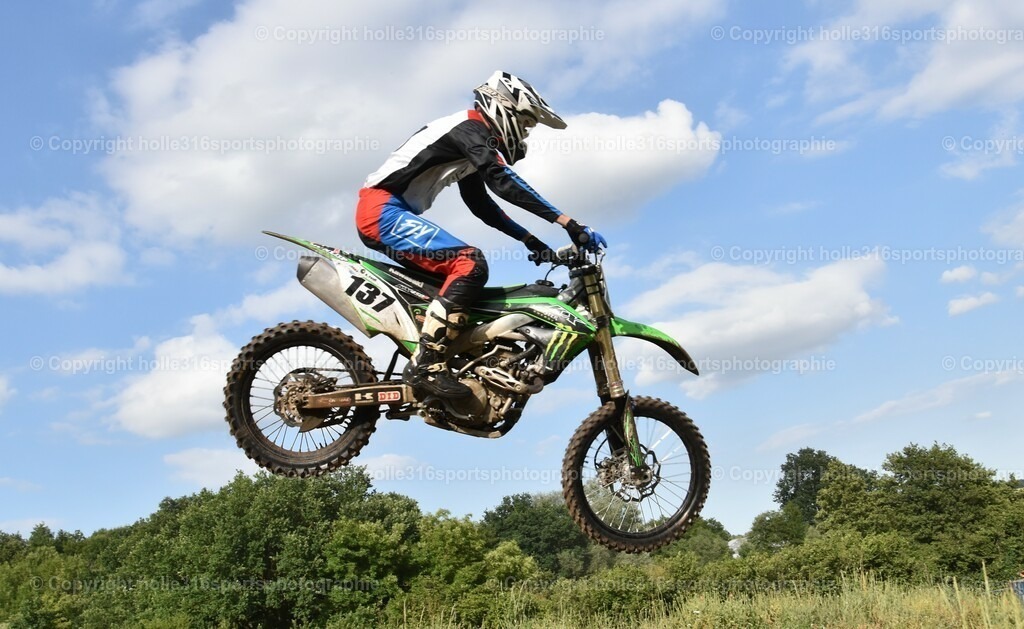 DSC_0411 (2) | Sportfotografie , Motorsport, Motoross, Reitsport, Mointainbike, Enduro,
Landschaft , Outdoor, Eventfotografie, Landschaft, Bilder online bestellen - Realisiert mit Pictrs.com