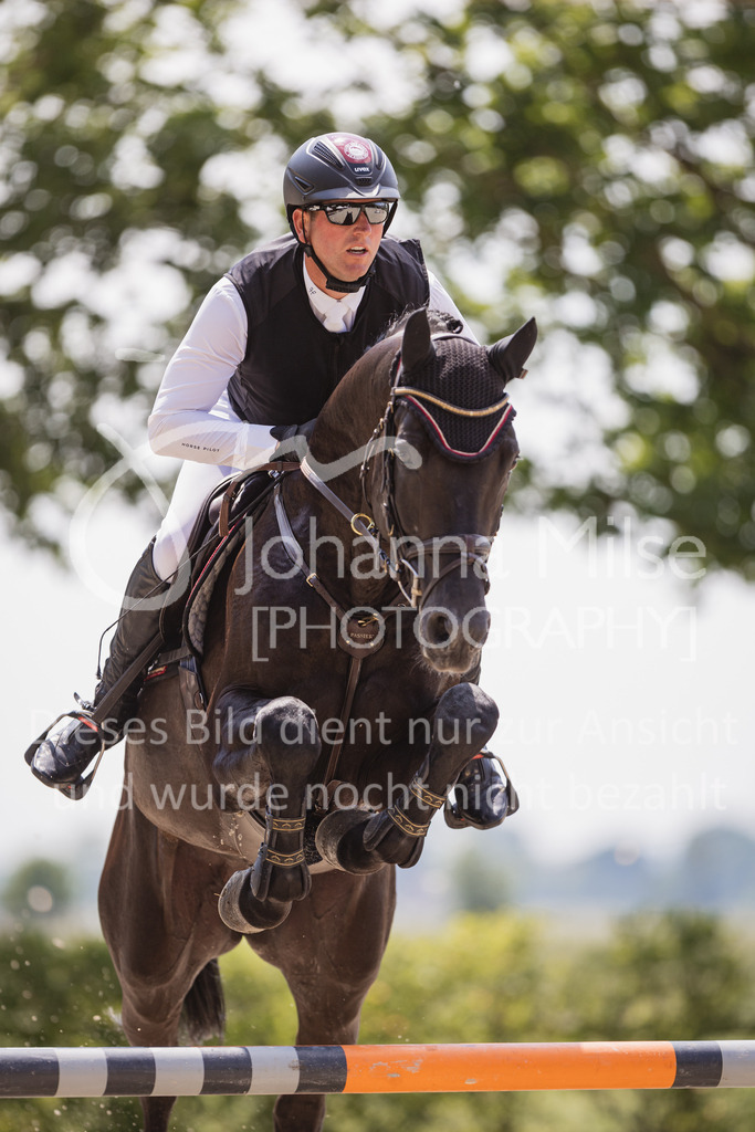 230616_Lemwerder_Springpf-L2-609 | Deine schönsten Turniermomente als professionelle Fotos! Entdecke hochwertige Pferdesport-Fotografie im Online-Shop. Jetzt Fotos finden & bestellen!