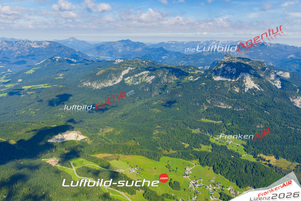 Luftaufnahme der Stadt Altaussee - Die Luftaufnahme wurde 2025 vom UL-Flugzeug heraus erstellt ( keine Drohne ) - Hochauflösende Luftaufnahme - für professionelle Ausdrucke geeignet. Die Geschenkidee !Mit Lizenz und Bildrechte bestellbar