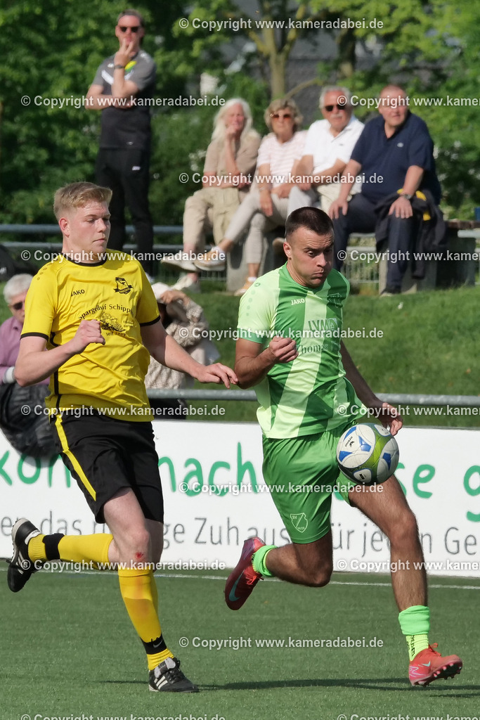 Fußball : Bezirksliga : SV 08/29 Friedrichsfeld - Borusia Veen am 10.05.2026 in Voerde Friedrichsfeld | Fußball : Bezirksliga : SV 08/29 Friedrichsfeld - Borusia Veen am 10.05.2026 in Voerde Friedrichsfeld - Realisiert mit Pictrs.com