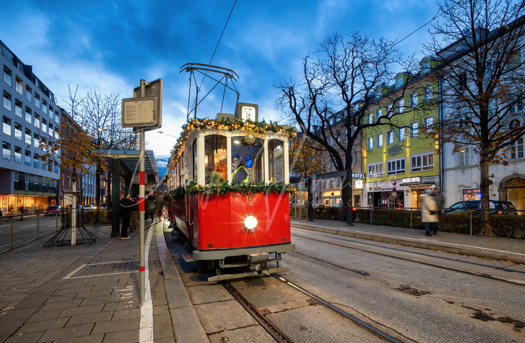 Christkindlbahn | Die Christkindlbahn am Terminal Marktplatz