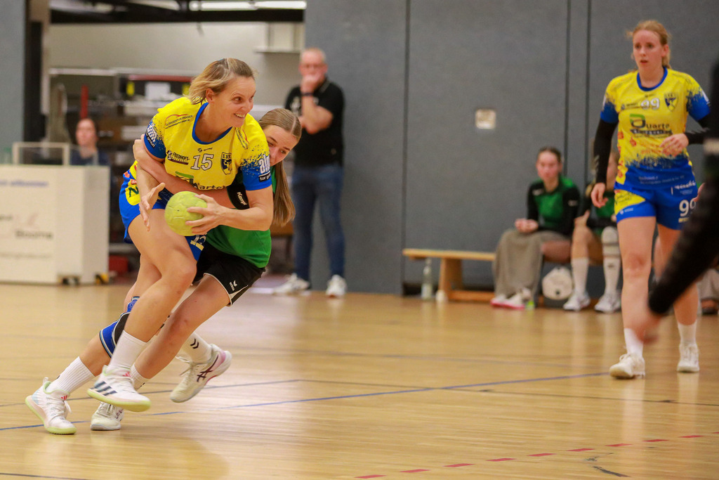 HcTvRhedeII_SvNeukirchen_150924_101 | Bildergalerie von Sport-Ereignissen aber auch von weiteren spannenden Dingen - nicht nur vom Niederrhein. In Anlehnung an den bekannten Spruch von Hanns Dieter Hüsch heißt das Motto: "Niederrhein ist überall".  - Realisiert mit Pictrs.com