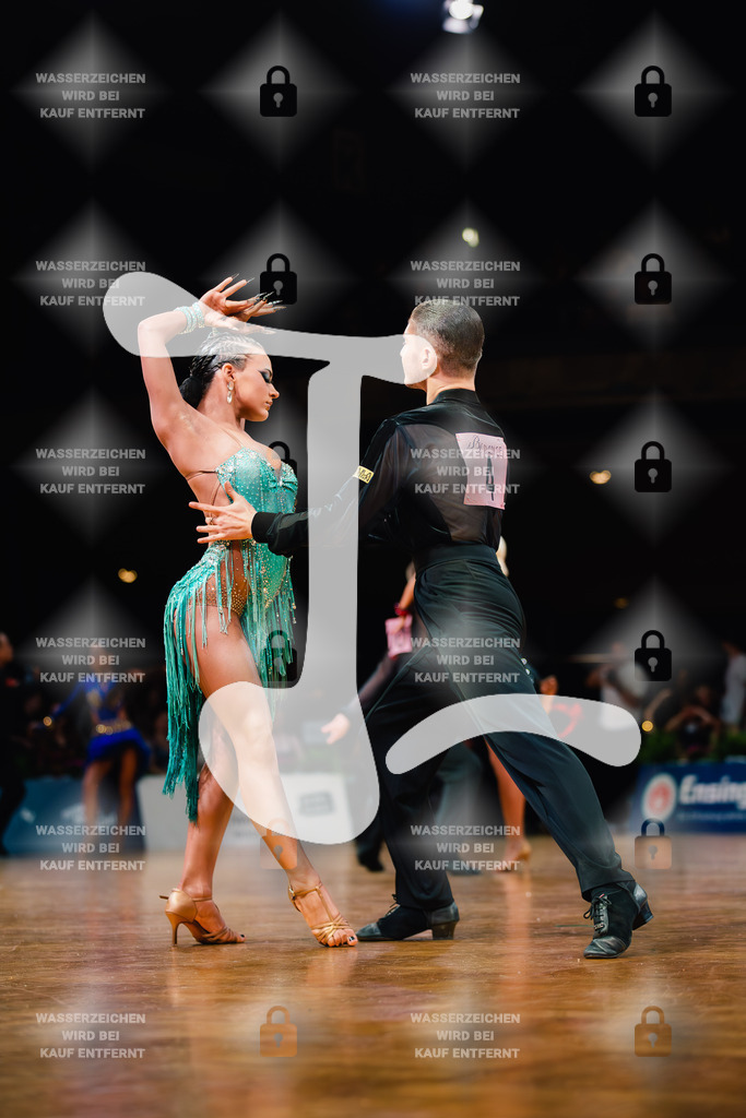 GOC 2025 - WDSF GrandSlam Latin 98th-99th (4) Arca Gurpinar _ Darta Kemlere (Latvia)-2025-08-23-1284 | Webshop for digital downloads and prints of dance sport, event & show photographer Julian Link - Realisiert mit Pictrs.com