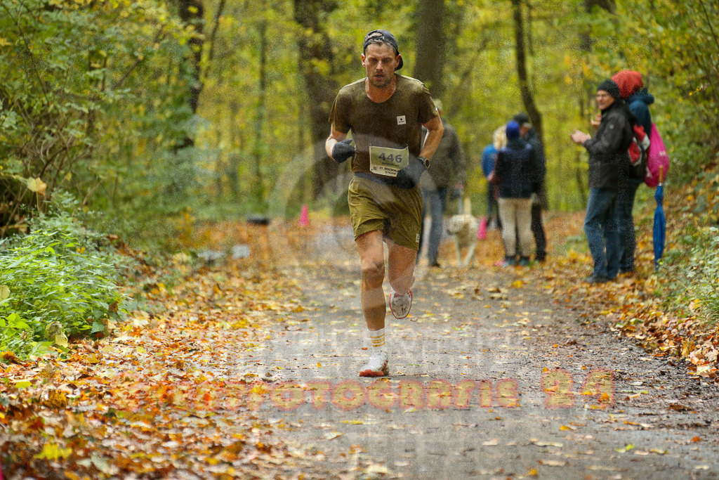 251026_1200_EX1_9835 | Sportfotografie im Rhein-Sieg Kreis, Köln, Bonn, NRW, Rheinland Pfalz, Hessen, etc. Unser Tätigkeitsfeld umfasst den Laufsport vom Volkslauf über den Marathon, Duathlon, Triathon bis zum Ultralauf wie Kölnpfad Ultra oder Schindertrail.