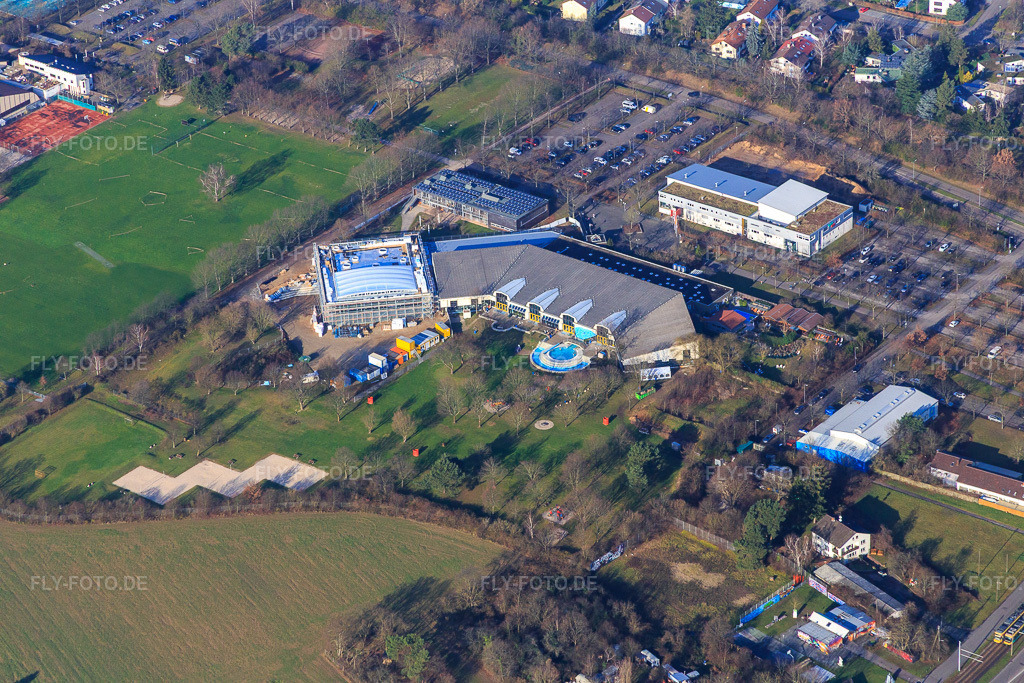 Luftbild: Fächerbad Karlsruhe im Ortsteil Hagsfeld in Karlsruhe im Bundesland Baden-Württemberg in Deutschland. – Foto: IMG_085277.jpg vom 19.12.2015 durch Werner Riehm/FLY-FOTO.de – Auflösung des Originals: 5472 x 3648 px – Fächerbad Karlsruhe -&nbsp;Fächerbad