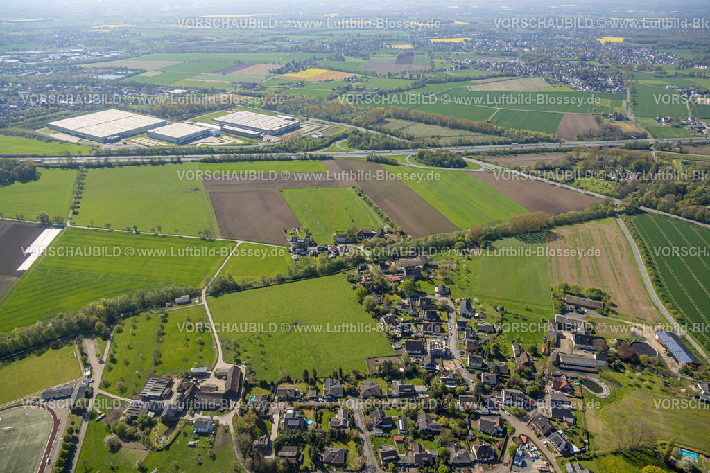 Bergkamen230406338 | Luftbild, Wiesen und Felder, Autobahn A2 mit Gewerbegebiet Ernst-von-Bodelschwingh-Straße, Weddinghofen, Bergkamen, Ruhrgebiet, Nordrhein-Westfalen, Deutschland