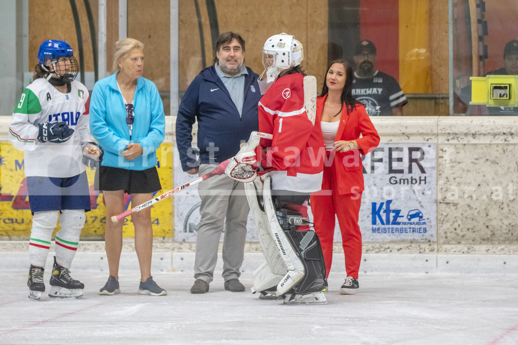 Dameneishockey | Dameneishockey, U18 Turnier am 31.08.2024 in Spittal (Eis-Sport-Arena - Sportzentrum Spittal), Austria, (Photo by Ernst Krawagner sport-fan.at) - Realisiert mit Pictrs.com