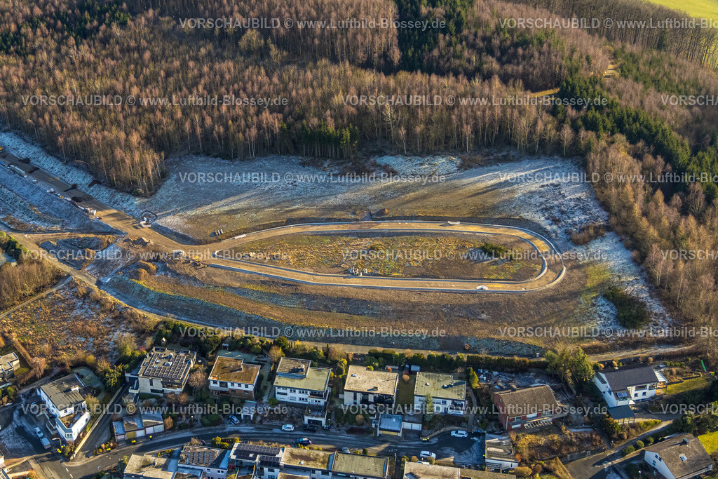Meschede260104258 | Luftbild, Baustelle und geplantes Neubaugebiet Sündelt-Wald, Waldgebiet und Wiesen und Felder, Meschede-Stadt, Meschede, Sauerland, Nordrhein-Westfalen, Deutschland