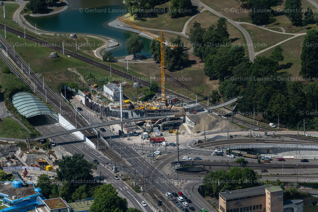 4034554 | STUTTGART 22.07.2020 Baustelle mit Tunnelführungsarbeiten für die Streckenführung und den Verlauf an der Cannstatter Straße in Stuttgart im Bundesland Baden-Württemberg, Deutschland. Weiterführende Informationen bei: DB Netz AG,  Deutsche Bahn AG,  Ed. Züblin AG. // Construction site with tunnel guide for the route on Cannstatter Strasse in Stuttgart in the state Baden-Wuerttemberg, Germany. Further information at: DB Netz AG,  Deutsche Bahn AG,  Ed. Zueblin AG. Foto: Gerhard Launer