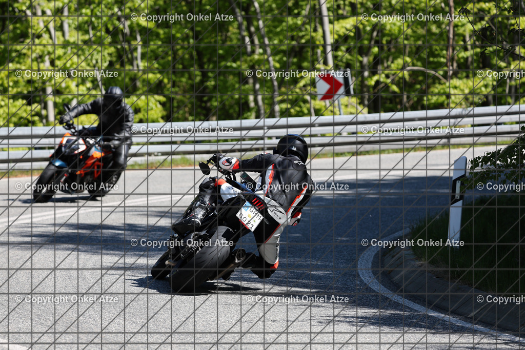 IMG_8486 | Fotograf am Kyffhäuser. Onkel Atze. Kyffhäuser Rennstrecke. Café36. Motorsportfotografie. - Realisiert mit Pictrs.com