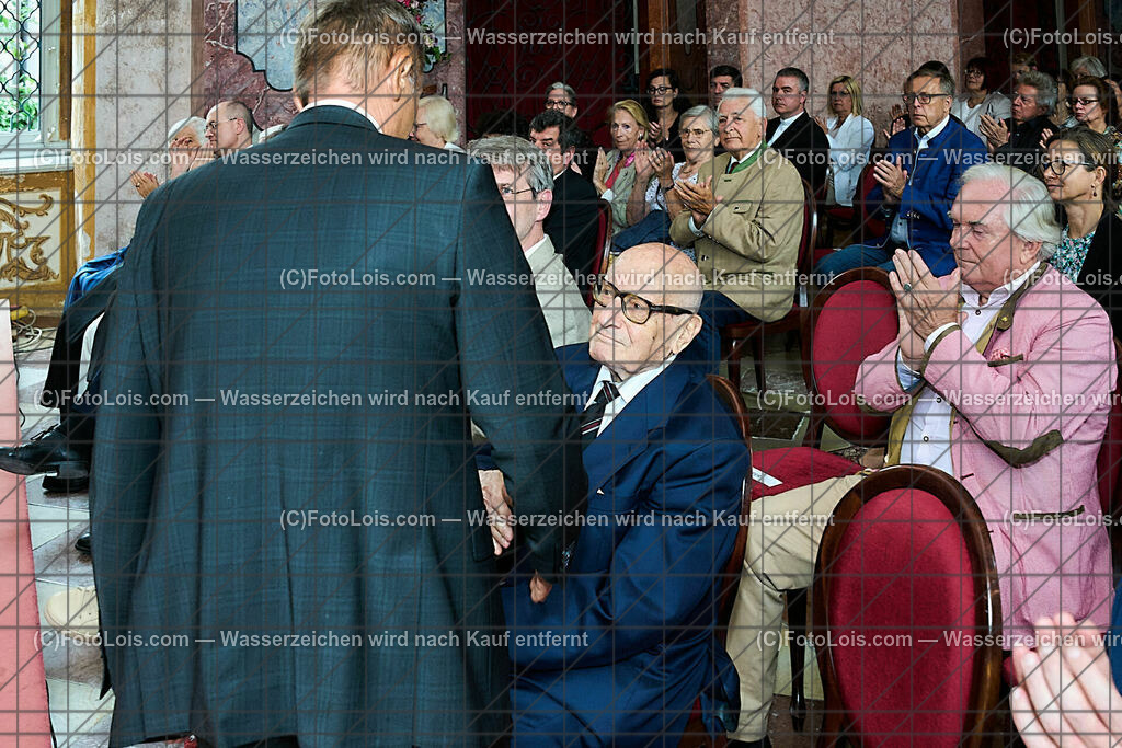 ALP0288_XXXIX_Chopin-Festival_Eroeffnung_Erber Anton | (C)FotoLois.com, Alois Spandl, XXXIX. internationales CHOPIN-Festival in der Kartause Gaming, Eröffnung des Festivals mit Einmarsch der Goldhaubengruppe Lackenhof mit der Musikkapelle Gaming sowie den Ehrengästen und Eröffnungsansprachen in der Barockbibliothek, Fr 4. August 2023.