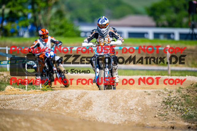 MaZZes_FotoMatrix_230527_2038 | SENIOR