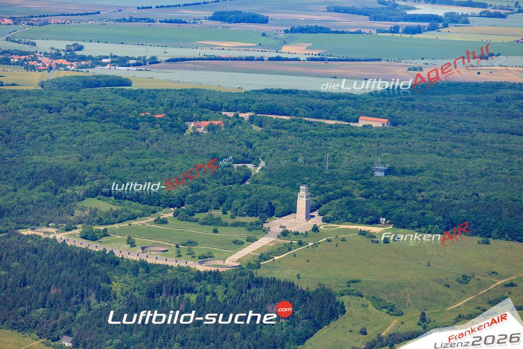 Die Luftaufnahme der Stadt Weimar wurde vom UL-Flugzeug heraus erstellt ( keine Drohne )- hohe Auflösung für beste Qualität