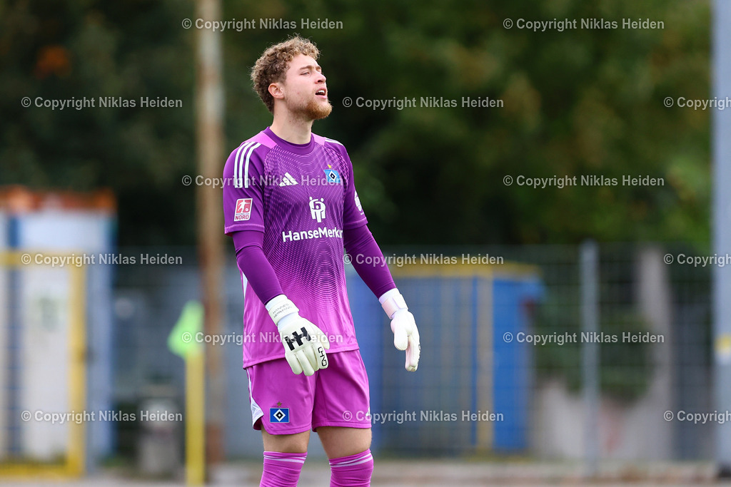 NH_HamburgerSVU21_SVWerderBremenU23_RegionalligaNord_11102025 | #1 Hannes Steffen Hermann (Hamburger SV U21)Fußball I Herren I Regionalliga Nord I Saison 2025-2026  I 14. Spieltag I Hamburger SV U21 - SV Werder Bremen U23 I 11.10.2025 I Stadion Hoheluft