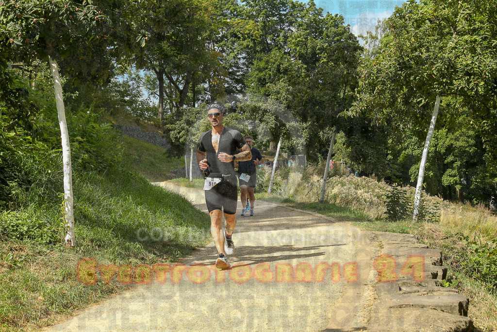 250824_1411_EX1_5300 | Sportfotografie im Rhein-Sieg Kreis, Köln, Bonn, NRW, Rheinland Pfalz, Hessen, etc. Unser Tätigkeitsfeld umfasst den Laufsport vom Volkslauf über den Marathon, Duathlon, Triathon bis zum Ultralauf wie Kölnpfad Ultra oder Schindertrail.