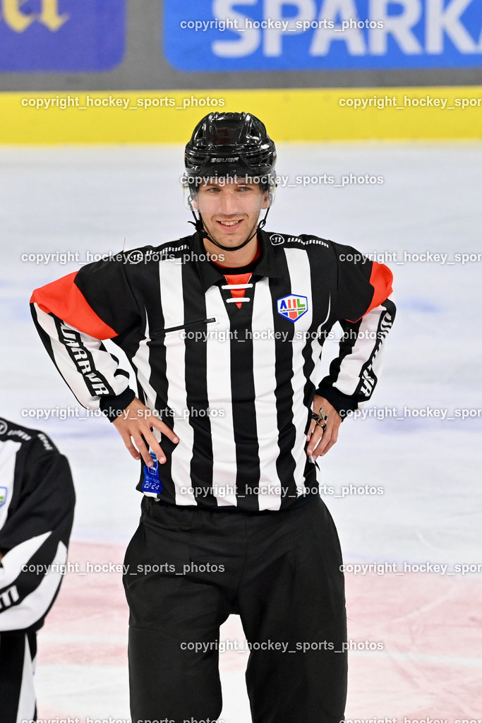 EC KAC Future Team vs. Die Adler Kitzbühl 7.10.2023 | WENUSCH Hermann Referee, EC KAC Future Team vs. Die Adler Kitzbühl 7.10.2023, EC KAC Future Team vs. Die Adler Kitzbühl am 07.10.2023 in Klagenfurt (Messehalle Klagenfurt), Austria, (Photo by Bernd Stefan)