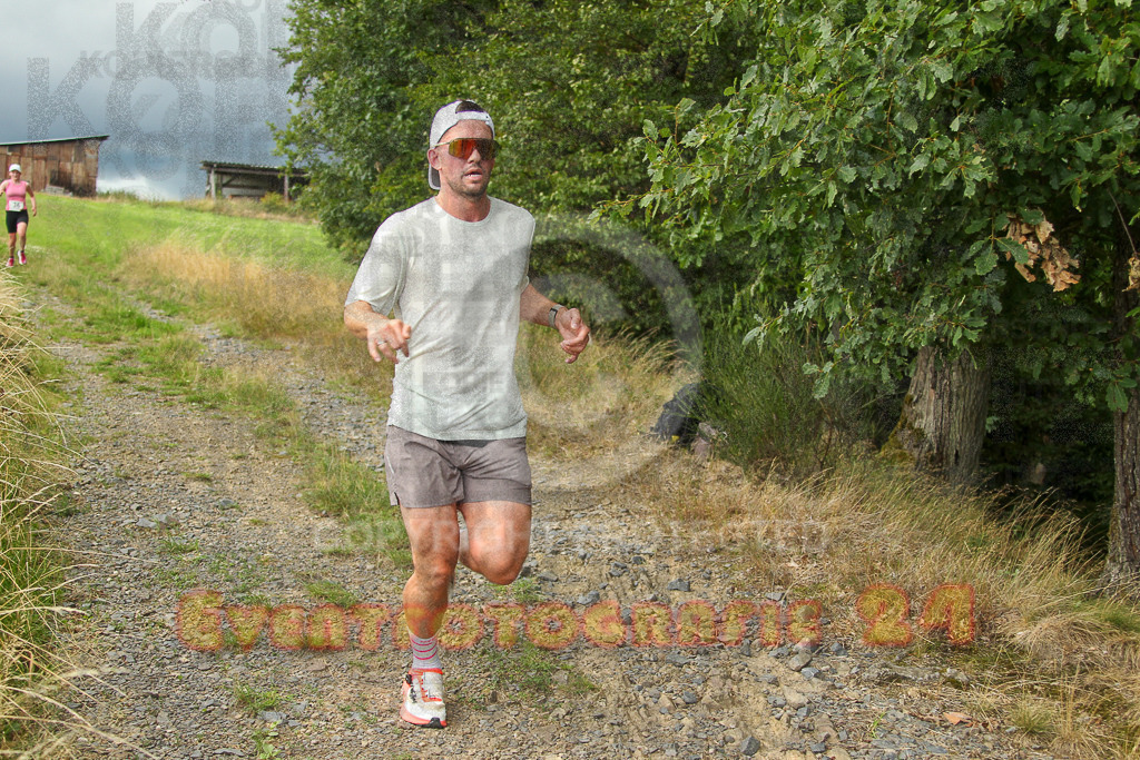 250801_1853_EV4_7675 | Sportfotografie im Rhein-Sieg Kreis, Köln, Bonn, NRW, Rheinland Pfalz, Hessen, etc. Unser Tätigkeitsfeld umfasst den Laufsport vom Volkslauf über den Marathon, Duathlon, Triathon bis zum Ultralauf wie Kölnpfad Ultra oder Schindertrail.