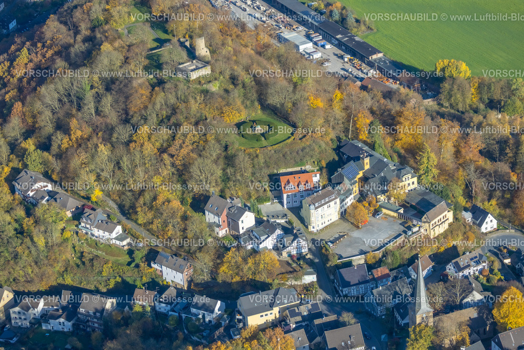 Wetter251103861 | Luftbild, Burgruine Volmarstein mit Denkmal und Gedenkstätte für gefallene Söhne, Burghotel, herbstliche Bäume, Volmarstein, Wetter, Ruhrgebiet, Nordrhein-Westfalen, Deutschland