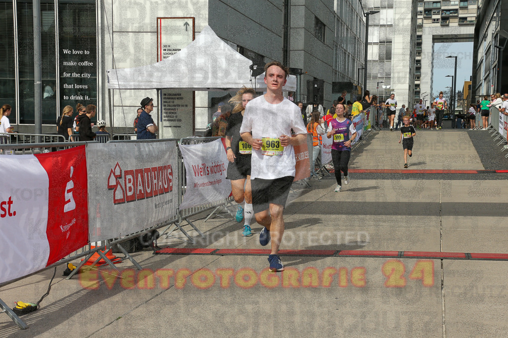 250920_1331_EX1_5217 | Sportfotografie im Rhein-Sieg Kreis, Köln, Bonn, NRW, Rheinland Pfalz, Hessen, etc. Unser Tätigkeitsfeld umfasst den Laufsport vom Volkslauf über den Marathon, Duathlon, Triathon bis zum Ultralauf wie Kölnpfad Ultra oder Schindertrail.