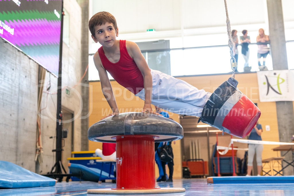 104. Zürcher Kunstturnertage Neftenbach - 15. May 2022 | 104. Zürcher Kunstturnertage Neftenbach
Turnhalle Ebni, Neftenbach
Einführungsprogramm (EP)
Bild: Sportfotografie Markus Aeschimann | www.markus-aeschimann.ch - Realisiert mit Pictrs.com