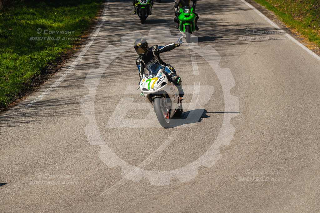 1245 - Bergrennen Landshaag2026 | BREITBILD Austria Webshop

Finde Fotos von: Breitbild, Breitbild Austria, Landshaag, Europeanbikers, KTM, BMW, Bergrennen, Bikeporn, Carporn, Bikes, Cars, Fotografie, Oberösterreich, Österreich, Berufsfotograf, Motorradteile Ganster, Julbach, Pannoniari - Realisiert mit Pictrs.com