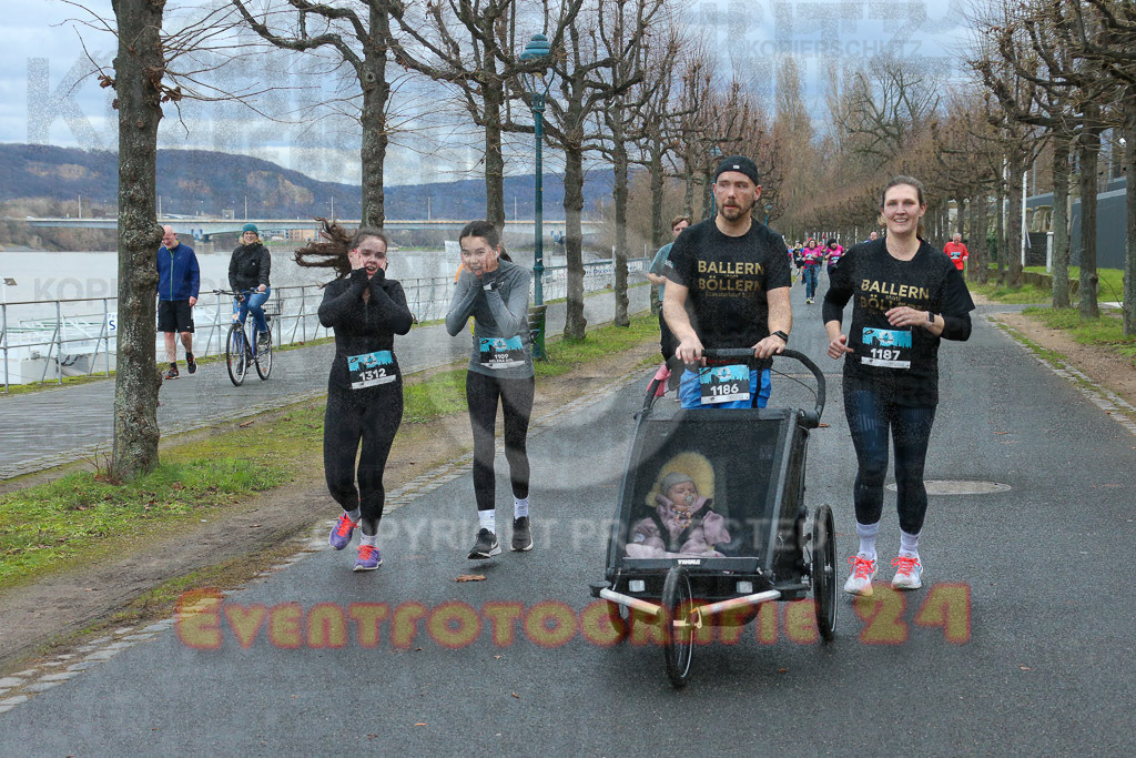 221231_1028_EX1_7199 | Sportfotografie im Rhein-Sieg Kreis, Köln, Bonn, NRW, Rheinland Pfalz, Hessen, etc. Unser Tätigkeitsfeld umfasst den Laufsport vom Volkslauf über den Marathon, Duathlon, Triathon bis zum Ultralauf wie Kölnpfad Ultra oder Schindertrail.