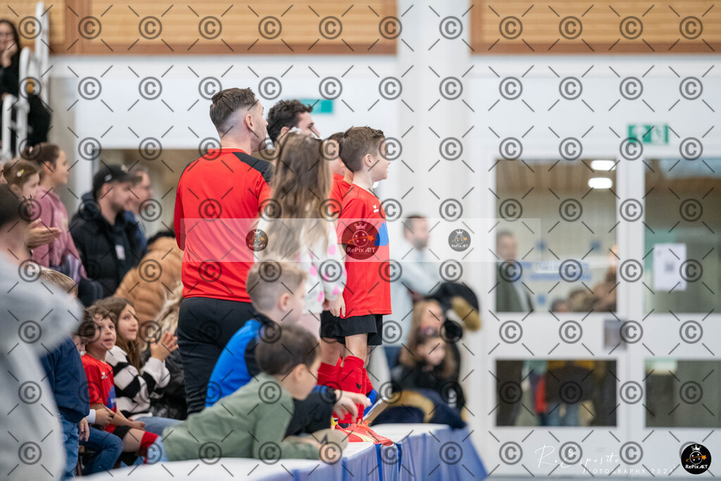 20241124_FCR-Hallenturnier-G_1_120 | Sport und Naturfotografie von Roberto Esposito zeigt echte Momente Bewegung und die Schönheit der Natur. Ausdrucksstarke Bilder schaffen Emotionen.