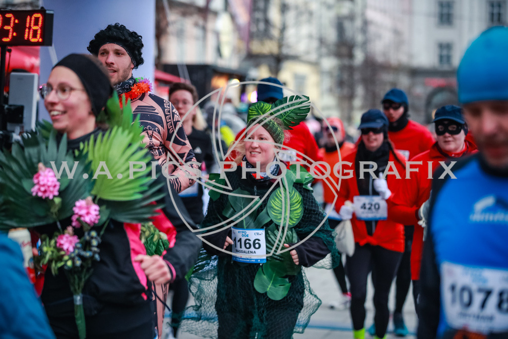 SILVESTERLAUF LINZ 25 | Linz, AUSTRIA, 31. Dezember 25, TRIRUN SILVESTERLAUF LINZ 25 , Image shows: 
Photo: WAPICS / BINDER Manuel
