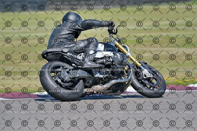 26BT01-0520 | 031 - Realisiert mit Pictrs.com