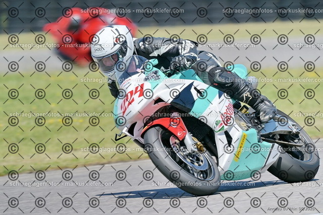 26BT01-1455 | 224 - Realisiert mit Pictrs.com