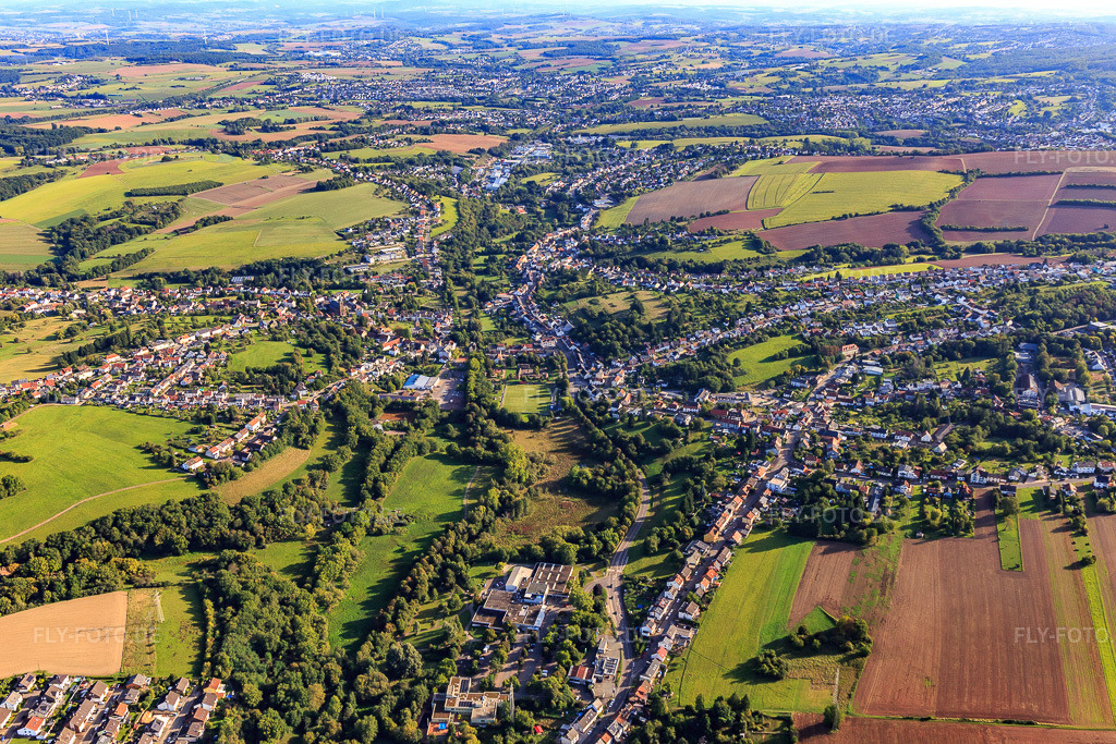 Luftbild: Ortsansicht von Südwesten im Ortsteil Köllerbach in Püttlingen im Bundesland Saarland in Deutschland. Foto: IMG_149860.jpg vom 07.09.2025 durch Werner Riehm/FLY-FOTO.de