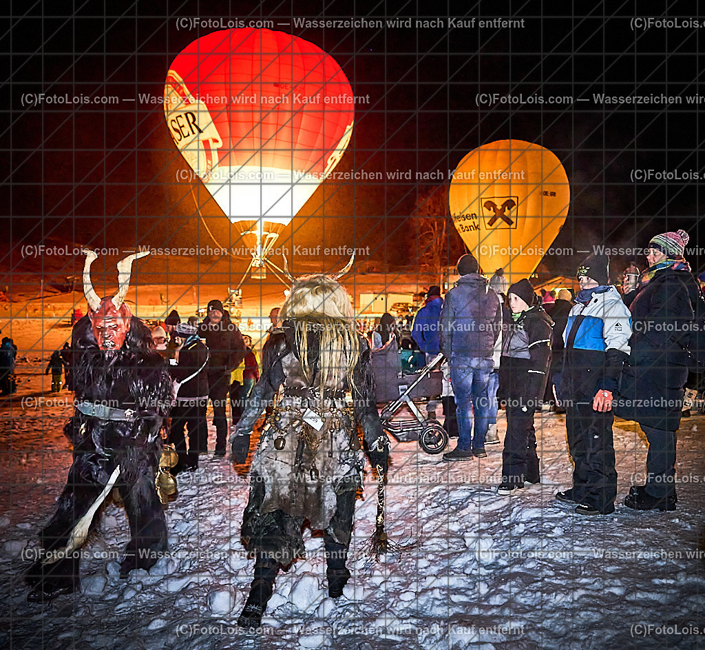 _ALP8416_NACHTderBALLONE_Lackenhof_Gaminger Oetscherteufel | ... mit dem Ballonsportclub Ötscherland aus Wieselburg, der Bergrettung Lackenhof mit einer Schauübung, der Perchtengruppe 'Gaminger Ötscherteufeln' und dem Musikverein Lackenhof, die Ballonfahrer spendeten ihre Gage in diesem Jahr dem schwer verunglückten Gerald Bernreiter alias 'KLEX' der erst nach der ReHa und einem Umbau seines Hauses in Lackenhof frühestens im Mai 2026 wieder nach Hause kommen kann, So 28. Dezember 2025.