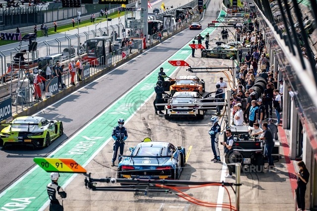 DTM725_091314503904797TU_TU | DTM, 13. + 14. Rennen Red Bull Ring by VKB-Bank 2025 - Foto: Gruppe C Photography - Realisiert mit Pictrs.com