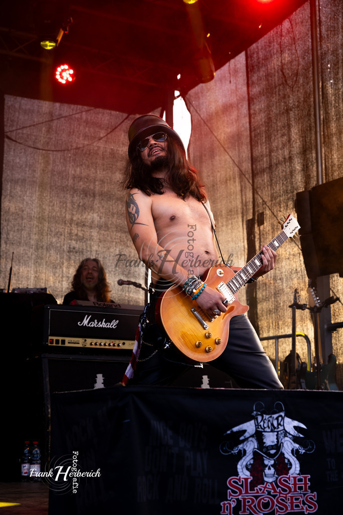 Slash n´Roses | Slash n´Roses - Realisiert mit Pictrs.com