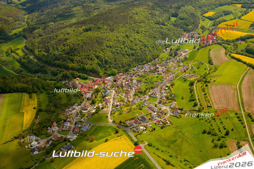 Das Luftbild zeigt : Stralsbach Burkardroth - Die Luftaufnahme wurde 2024 vom UL-Flugzeug aus erstellt ( keine Drohne ) - Hochauflösende Luftaufnahme - Für grossformatige Ausdrucke geeignet. Die Geschenkidee !Mit Lizenz und Bildrechte bestellbar