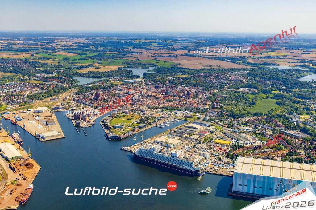 Luftbild Vs Google Maps    Wismar -Das Luftbild wurde 2025 vom UL-Flugzeug heraus erstellt ( keine Drohnenluftbilder ) - Hochauflösende Luftaufnahme -Nicht vergleichbar mit Google Maps oder Satelittenbilder- Die Geschenkidee !Mit Lizenz und Bildrechte bestellbar