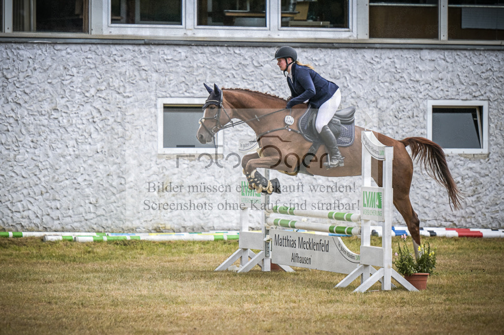 DOS_0099 | Entdecke hochwertige Reitturnierfotos von Foto Oger. Professionell, emotional und authentisch – jetzt Lieblingsmomente im Shop bestellen.Deutschlandweite Turnierfotografie. - Realisiert mit Pictrs.com