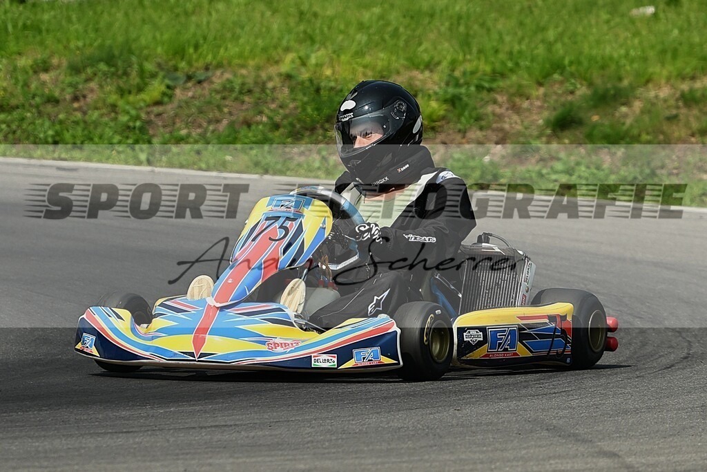 aDSC_0108 | Kaufen Sie Sportbilder im Onlineshop von Andy Scherrer Sportfotografie. Faszinierende Bilder von Sportevents aus der ganzen Schweiz. Fussball, Frauenfussball, Unihockey, Handball, Schwingen und weiteren Sportarten. - Realisiert mit Pictrs.com