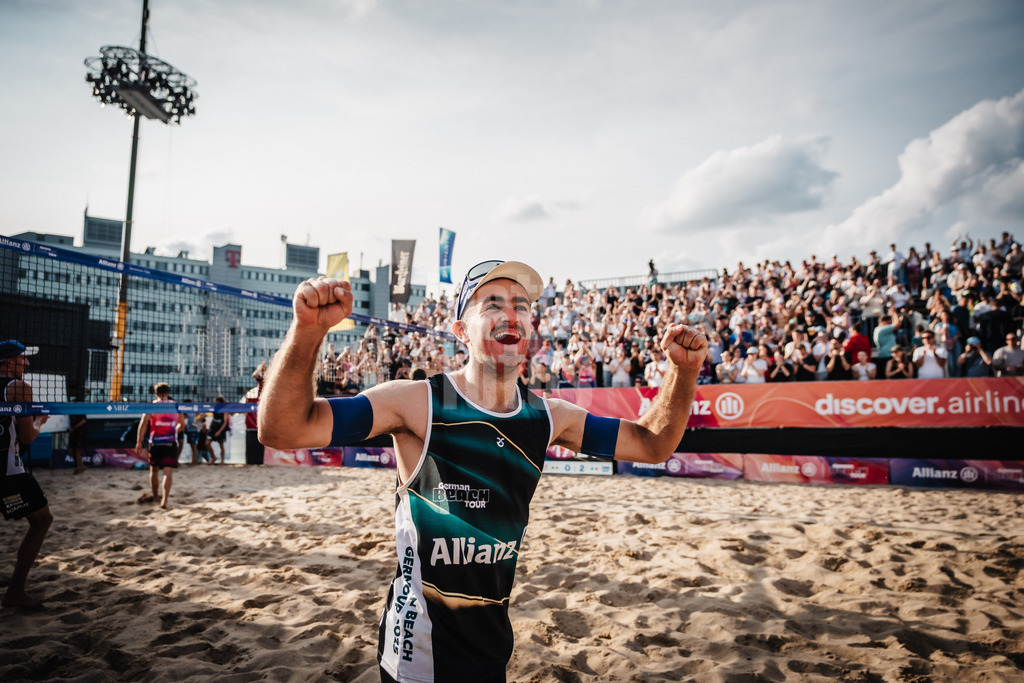 Beachvolleyball | Männer | Allianz German Beach Tour 2025 | Tourstop Hamburg | 31.05.2025 | Tilo Rietschel jubelt