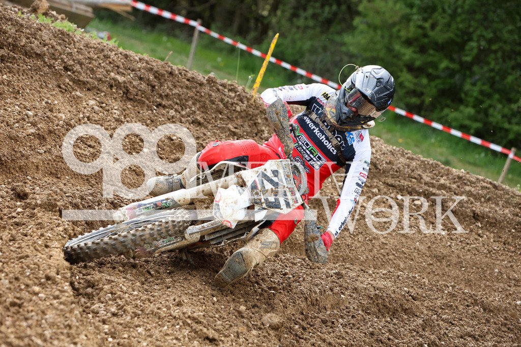 5E6A5208 | 989 MEDIAWORK