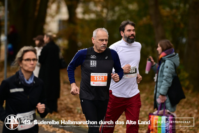 Süderelbe Halbmarathon 2025 I 09.11.2025 I Fotograf_DerSportfotograf.I 00501 | Der Sportfotograf. - Realisiert mit Pictrs.com